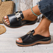 Skylar - elegant buckle sandals