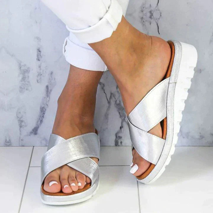 Light Walk Luxe | Wyznaczające trendy orto-sandały