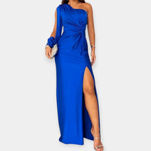 Kristína – Elegancka Asymetryczna Sukienka