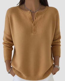 Clara - ponadczasowy sweter dzianinowy Henley