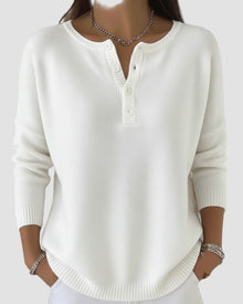 Clara - ponadczasowy sweter dzianinowy Henley