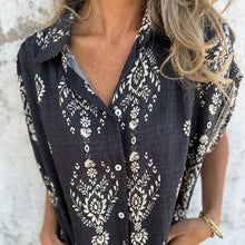 Emily - loose-fit printed short sleeve dress with pockets